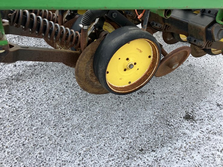 john-deere-750-image-4