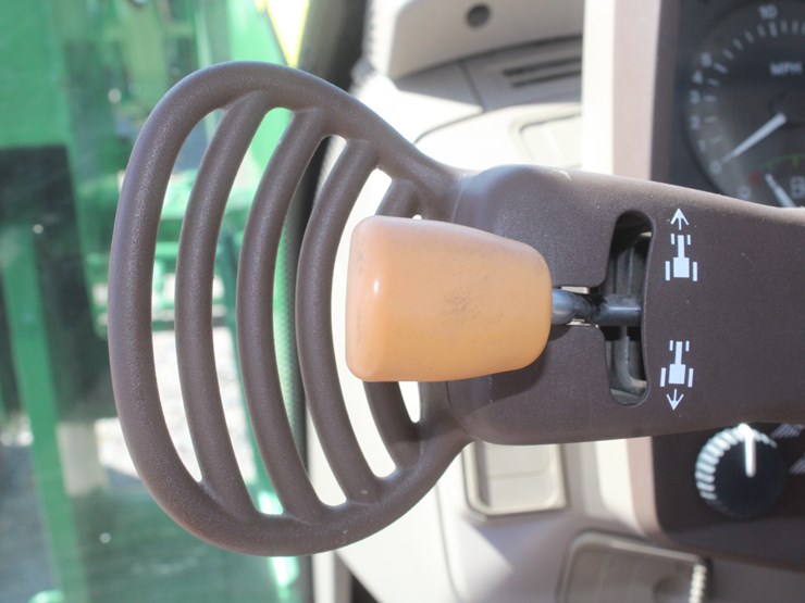 2004-john-deere-7320-image-67