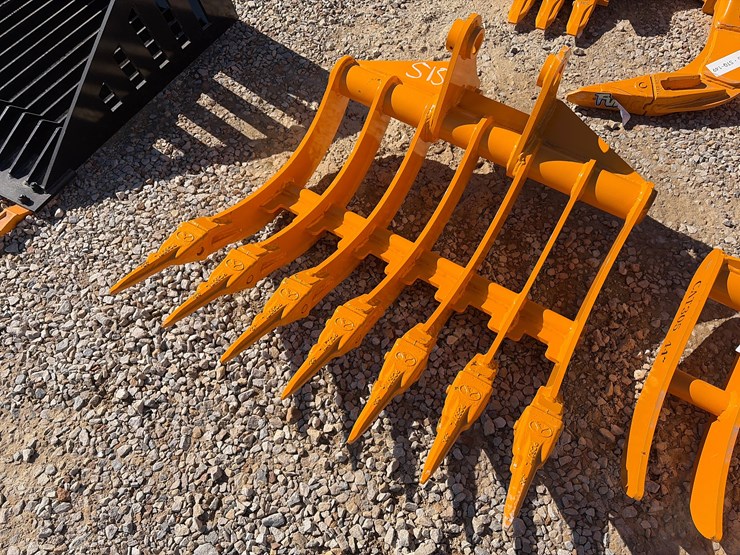 caterpillar-305-image-1