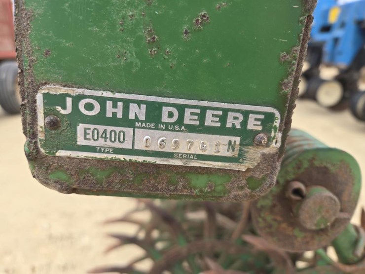 john-deere-400-image-3