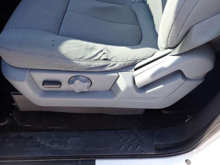 2013-ford-f150-xlt-image-26