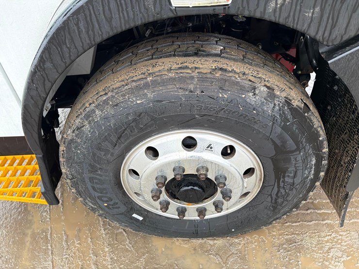 2024-dennis-eagle-proview-image-17