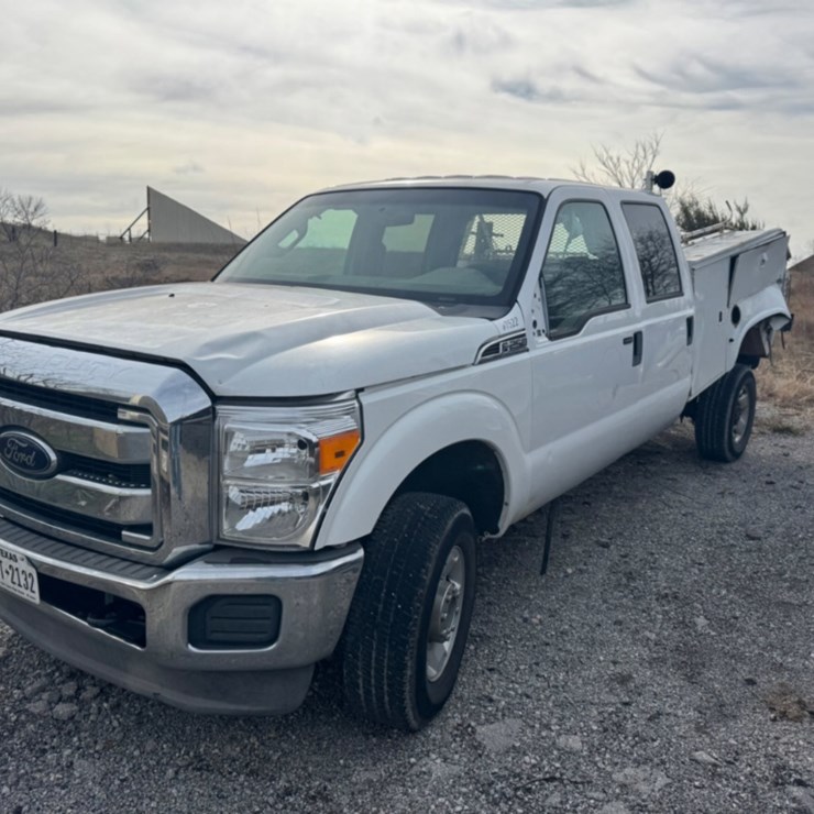 2012 FORD SERVICE TRUCK (INOPERABLE)