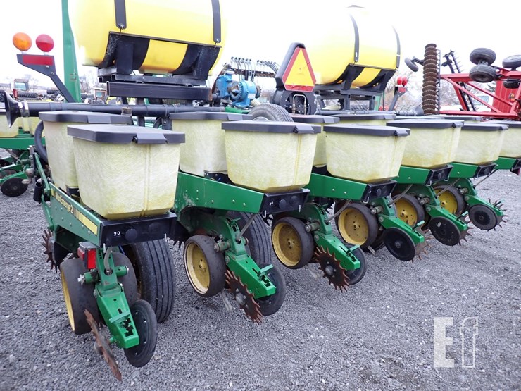 john-deere-7200-image-8