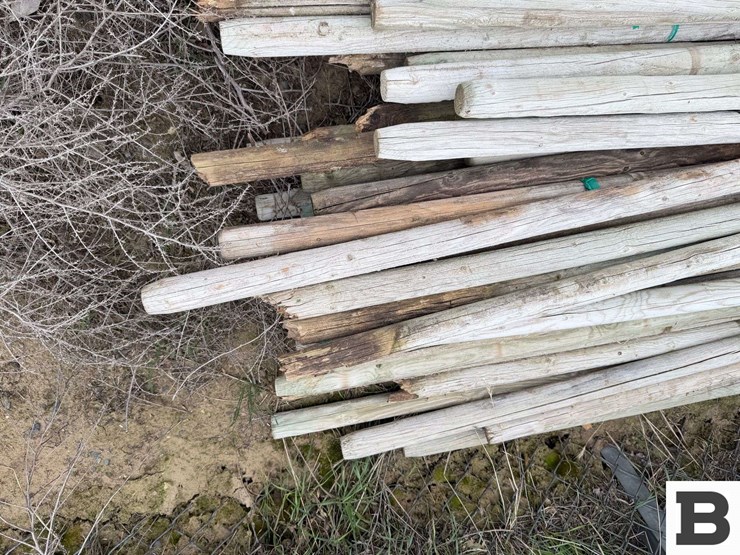 8'-wooden-pencil-posts-image-8
