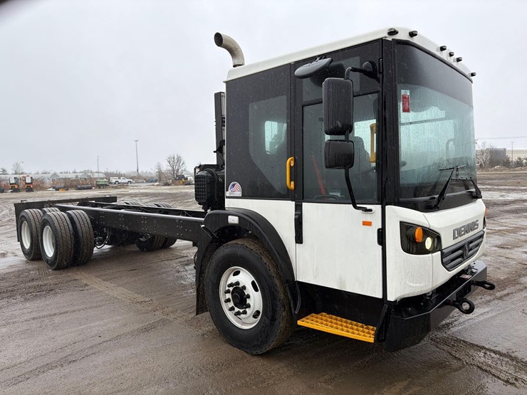 2024-dennis-eagle-proview-image-3