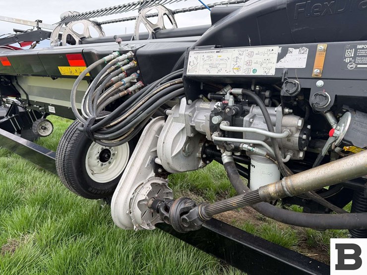 2023-mac-don-fd240-image-20