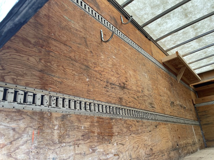 2014-ford-f550-xl-image-28