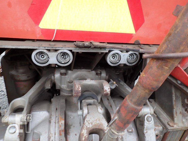 massey-ferguson-1085-image-13