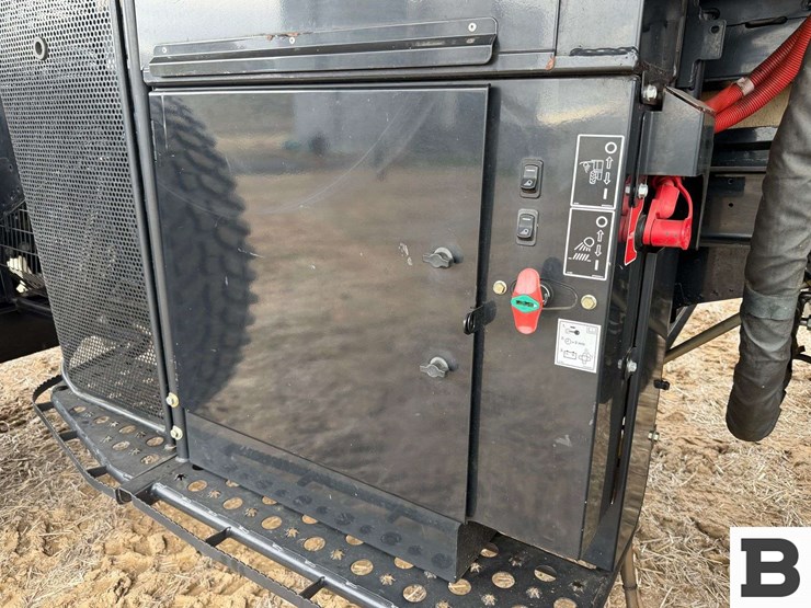 2020-case-ih-8250-image-41