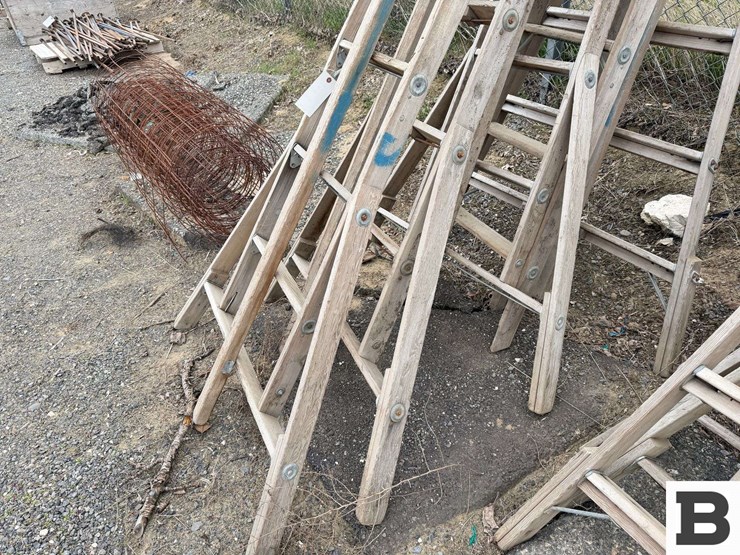 7'-wooden-orchard-ladders-image-6