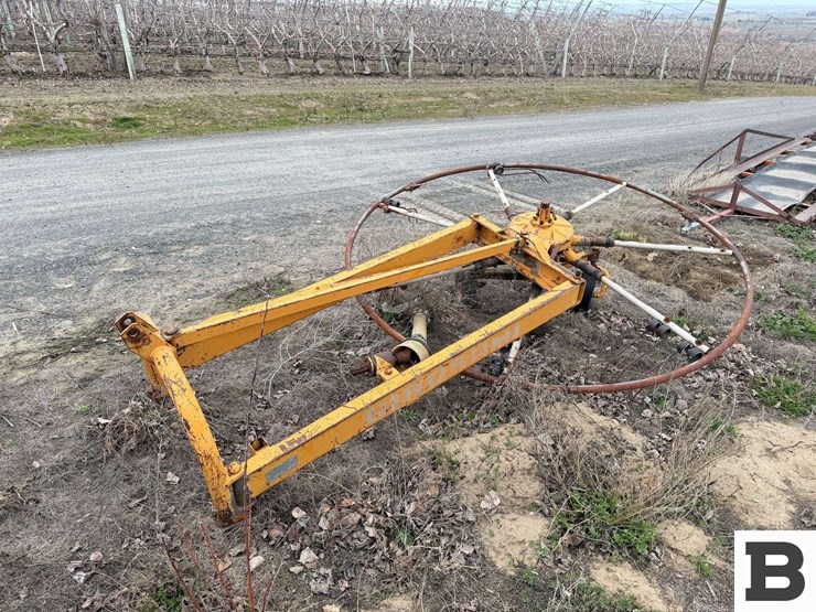 girorami-g220bl-rotary-orchard-rake-image-1