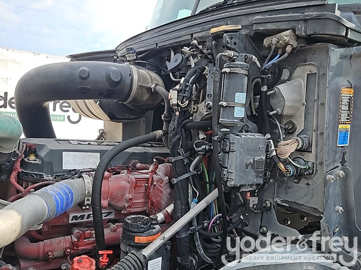 2021-mack-mack-anthem-t64-6x4-truck-tractor,-day-cab,-mp-7-425hp-diesel-engine,-automatic-m-drive-transmission-image-27