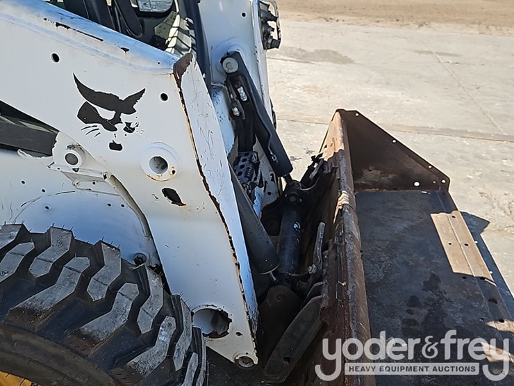 2017-bobcat-s650-image-10