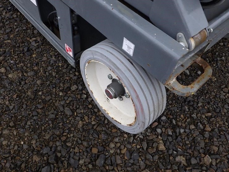 2017-skyjack-sj4632-scissor-lift-image-15