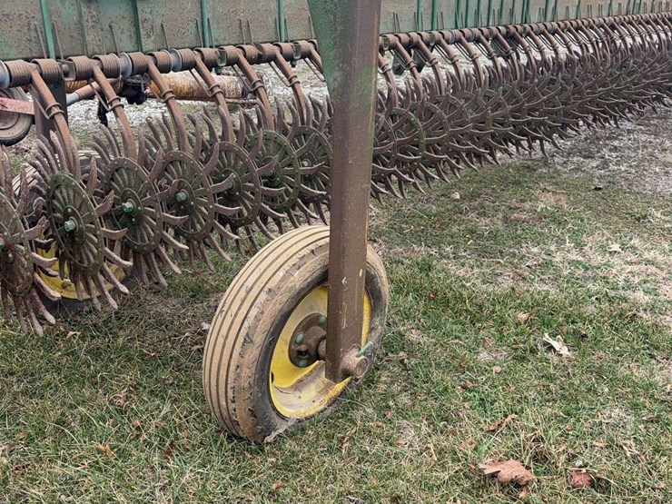 john-deere-400-image-7