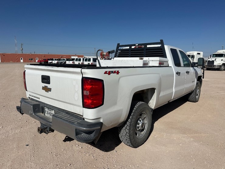 2019-chevrolet-silverado-2500hd-image-5