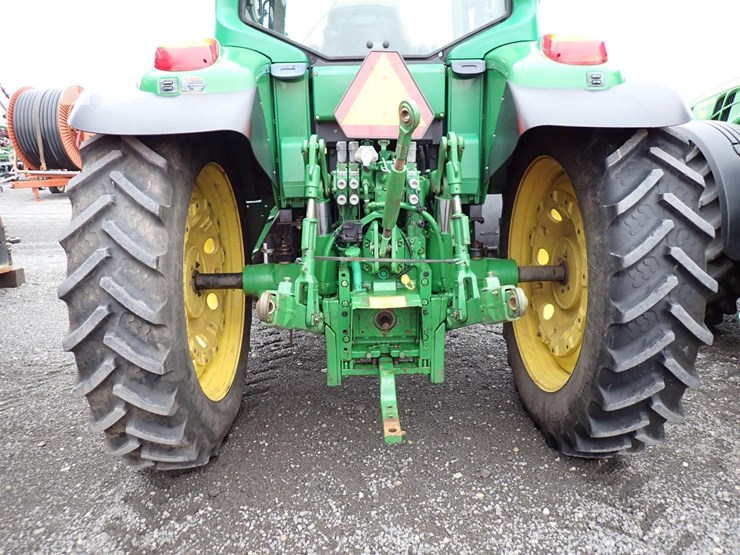john-deere-7130-premium-image-10