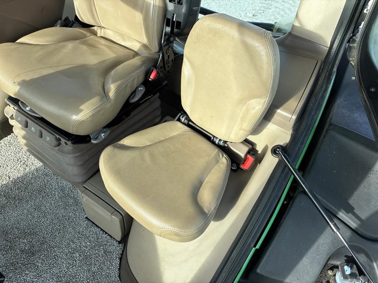 2015-john-deere-9470rt-image-58