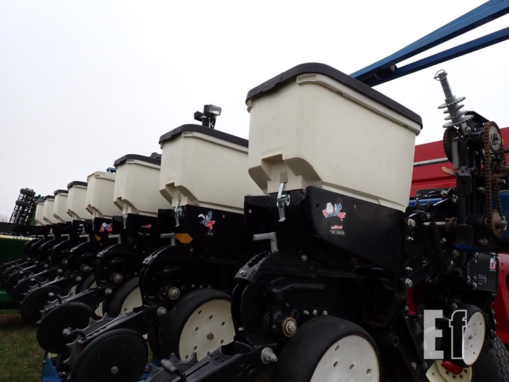 2012-kinze-3500-image-5