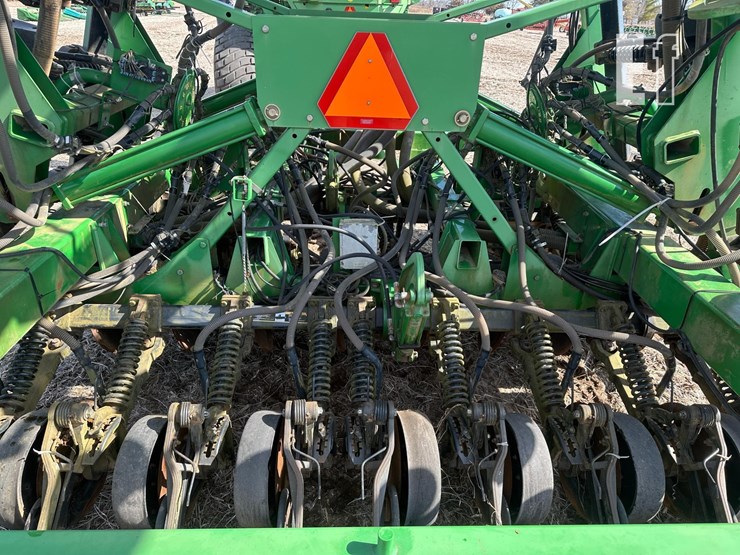 john-deere-1890-image-18