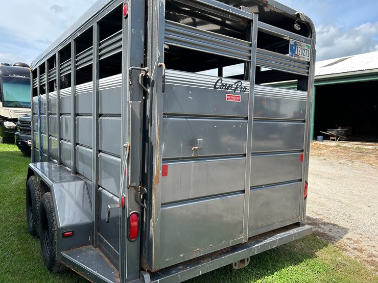 corn-pro-livestock-trailer-image-6