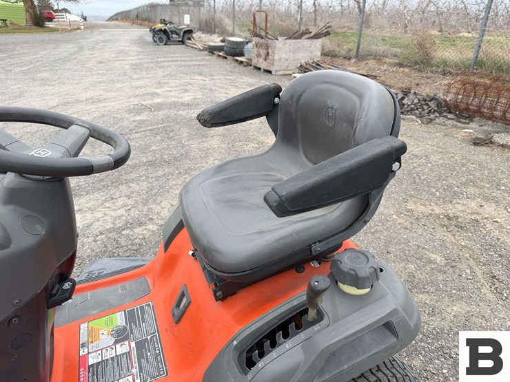 husqvarna-yta24v48-lawn-mower-image-13