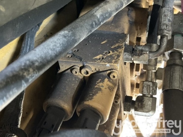 2016-caterpillar-907m-image-27