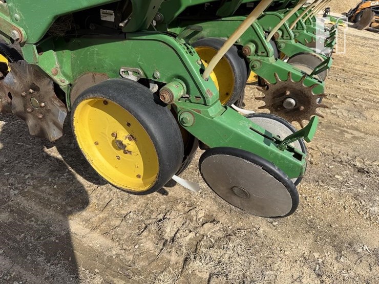 1993-john-deere-7200-image-8