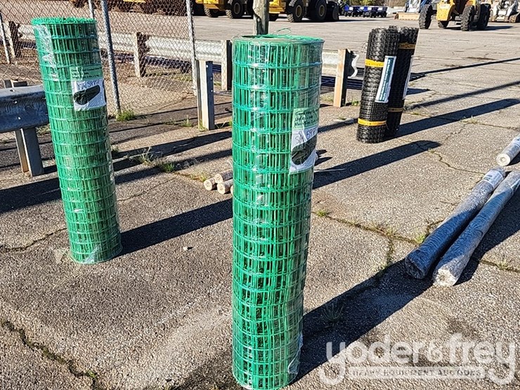 unused-green-vinyl-coated-lawn-fence-image-2