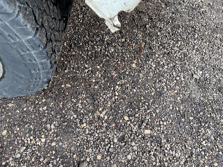 2012-chevrolet-3500-image-30