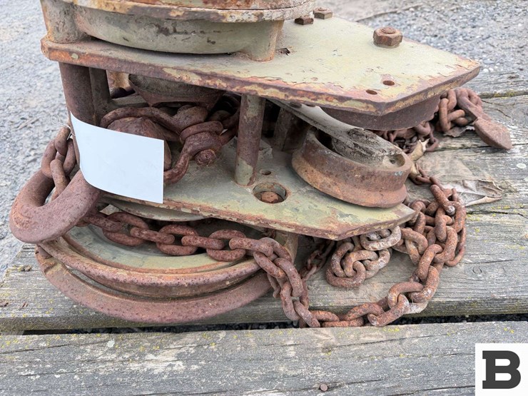 yale-super-geared-black-image-7