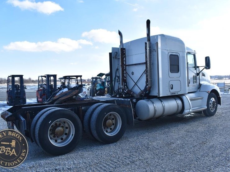2012-kenworth-t660-image-12