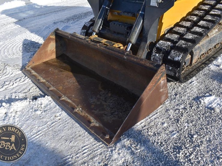 2023-deere-333g-image-19