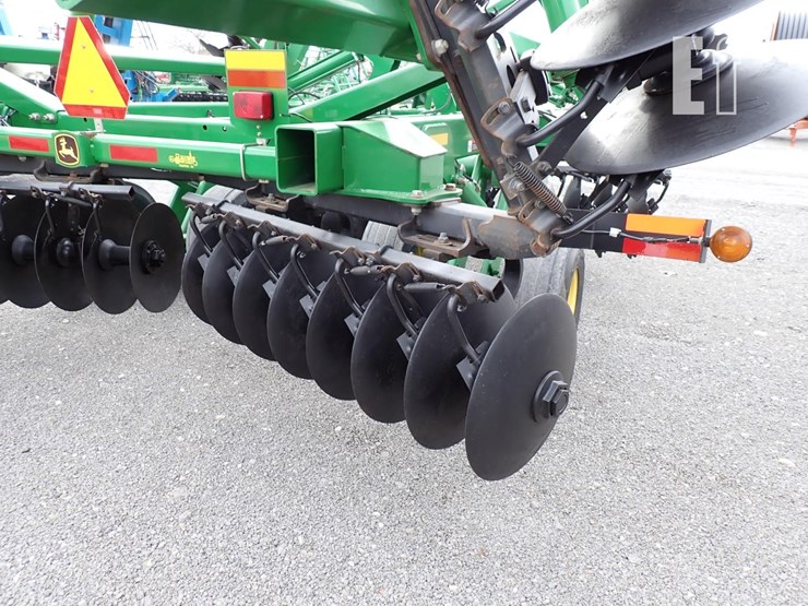 john-deere-2623-image-11