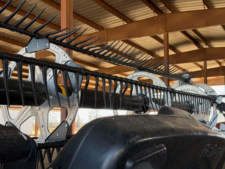 2023-mac-don-fd240-image-15