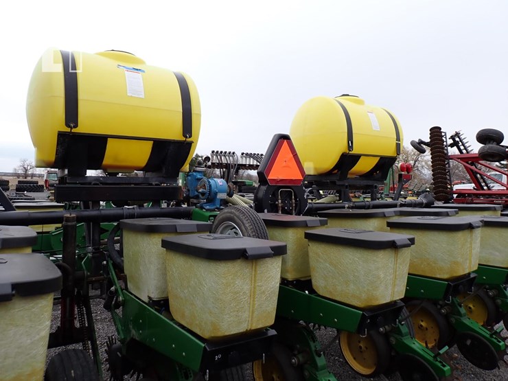 john-deere-7200-image-9