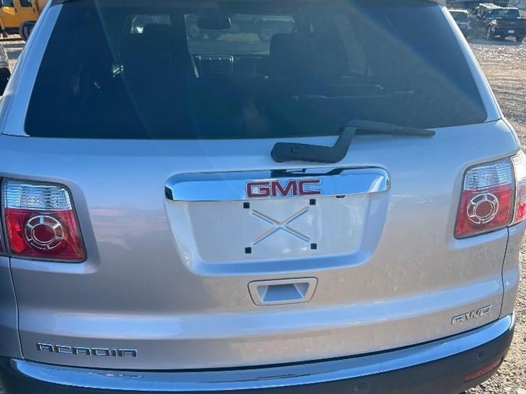 2012-gmc-acadia-slt-image-5