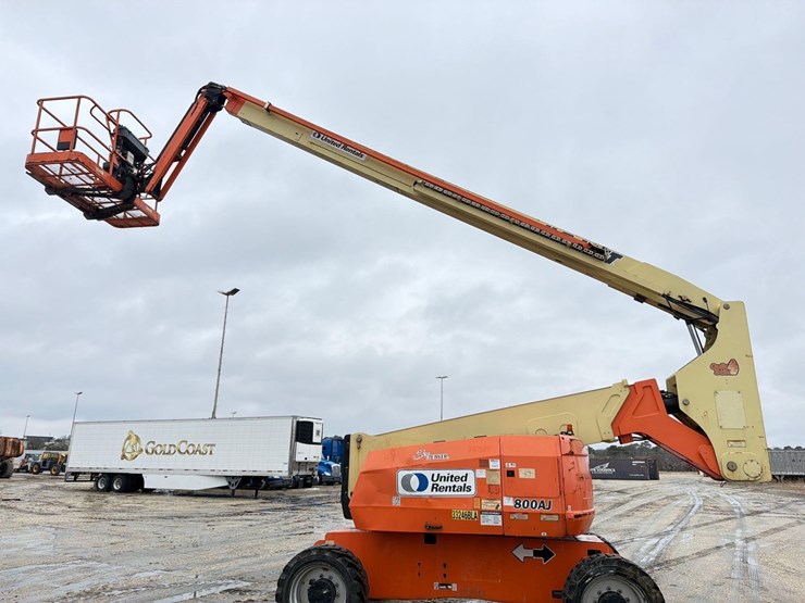 2016-jlg-800aj-image-20
