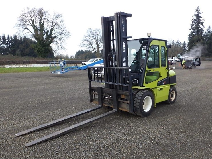 clark-c45-forklift-image-1