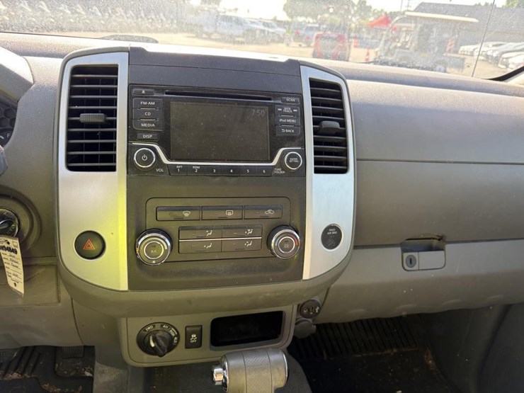 2018-nissan-frontier-image-18