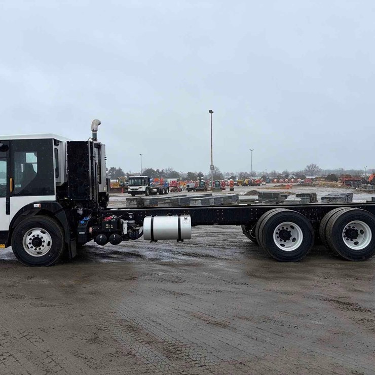 2025 DENNIS EAGLE PROVIEW