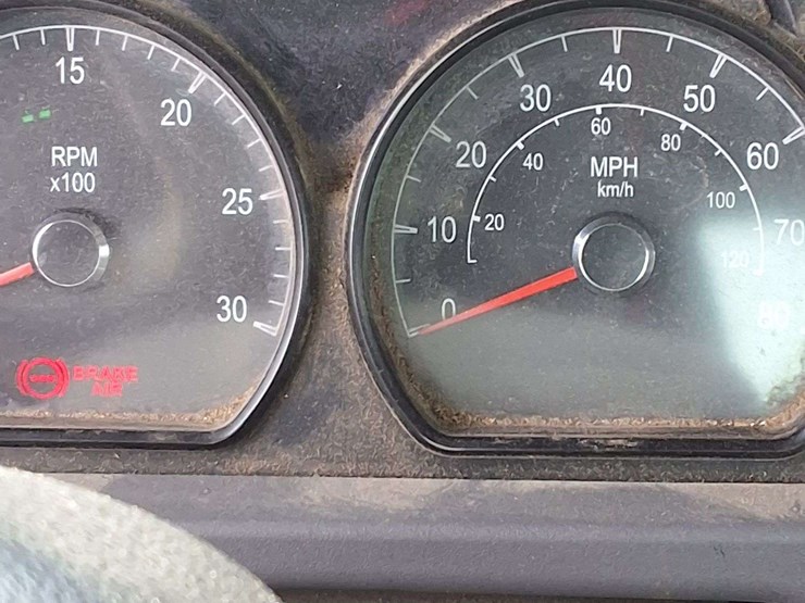 2016-peterbilt-579-image-22