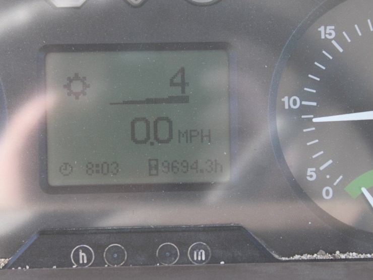 2004-john-deere-7320-image-69