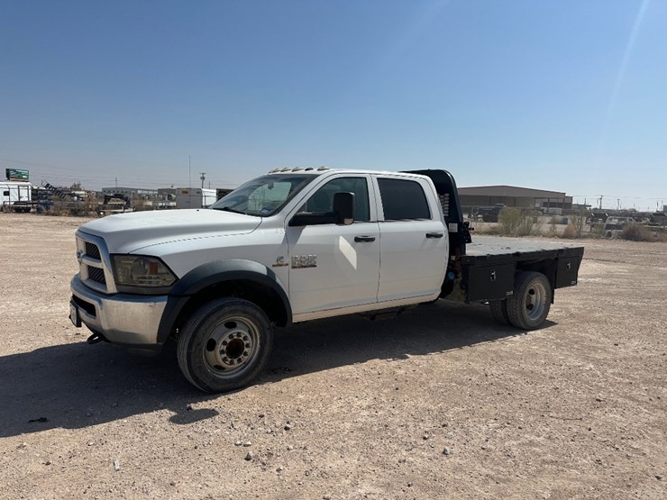 2018-dodge-ram-5500-image-1