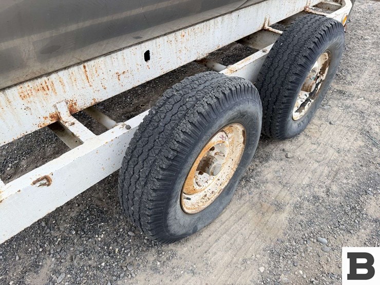 chemigation-trailer-w/-custom-applicator-image-18