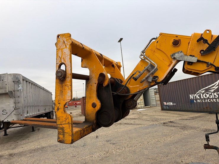 2017-jcb-525-60-image-7