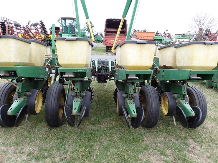 john-deere-7000-image-9