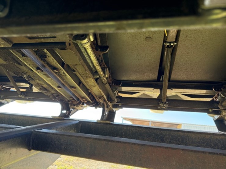 #2641-•-2025-drago-12-40-12-row-corn-header-image-10