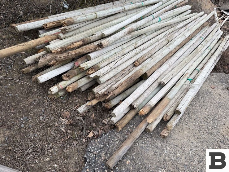 8'-wooden-pencil-posts-image-4